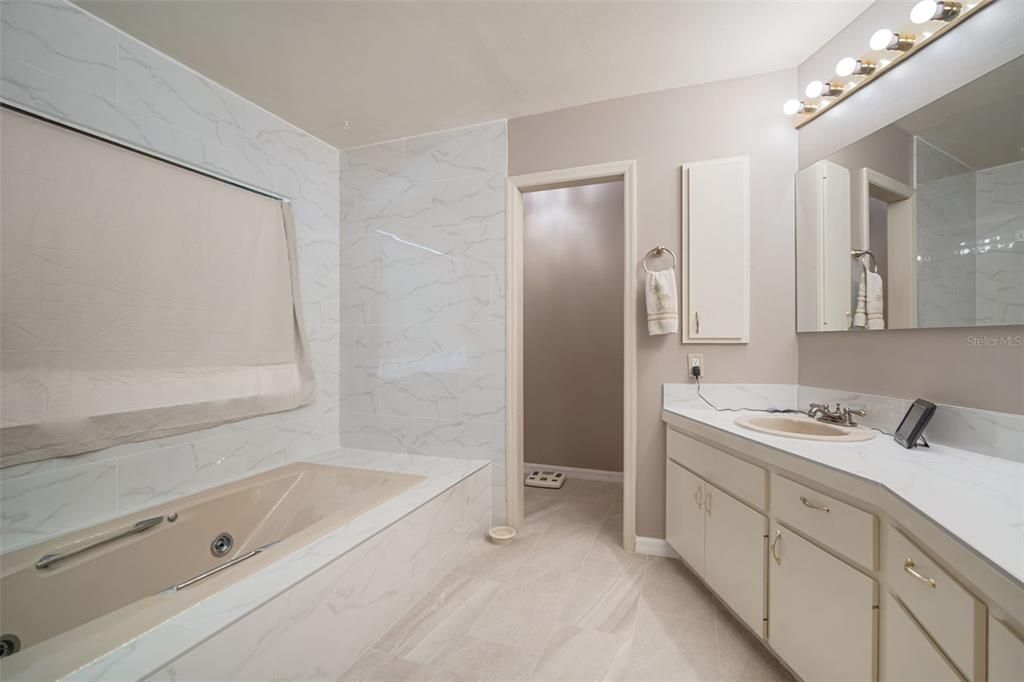 Active With Contract: $872,500 (4 beds, 3 baths, 2945 Square Feet)