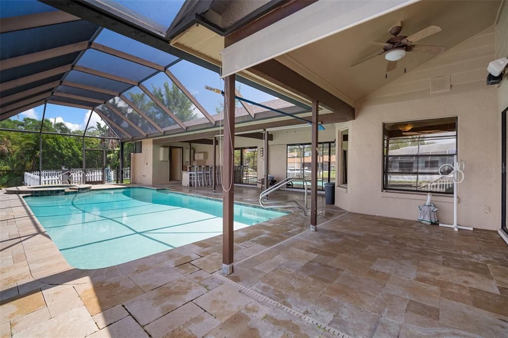 Active With Contract: $872,500 (4 beds, 3 baths, 2945 Square Feet)
