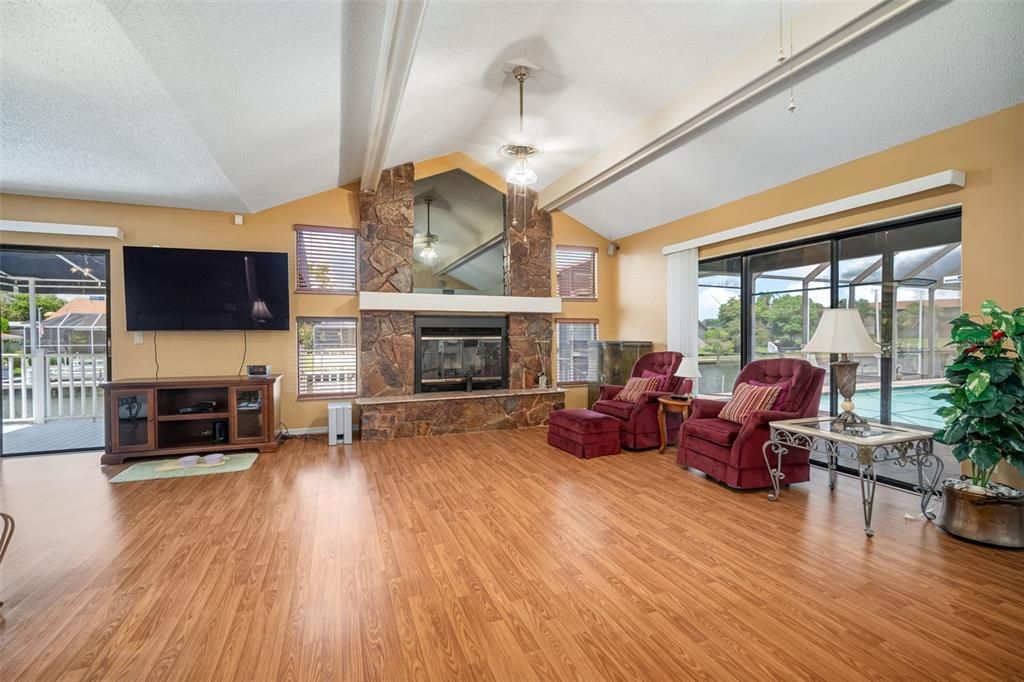 Active With Contract: $872,500 (4 beds, 3 baths, 2945 Square Feet)