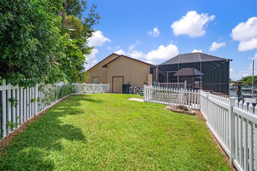 Active With Contract: $872,500 (4 beds, 3 baths, 2945 Square Feet)