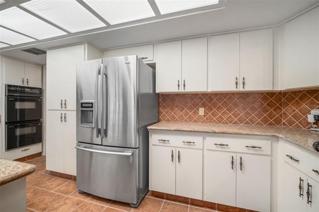 Active With Contract: $872,500 (4 beds, 3 baths, 2945 Square Feet)