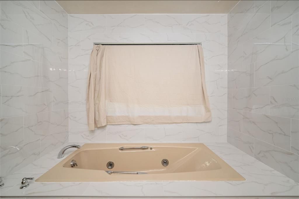 Active With Contract: $872,500 (4 beds, 3 baths, 2945 Square Feet)