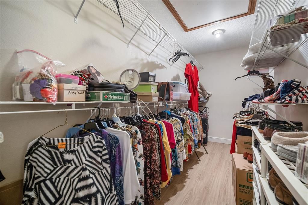 Active With Contract: $872,500 (4 beds, 3 baths, 2945 Square Feet)