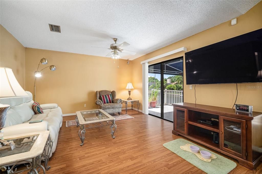 Active With Contract: $872,500 (4 beds, 3 baths, 2945 Square Feet)