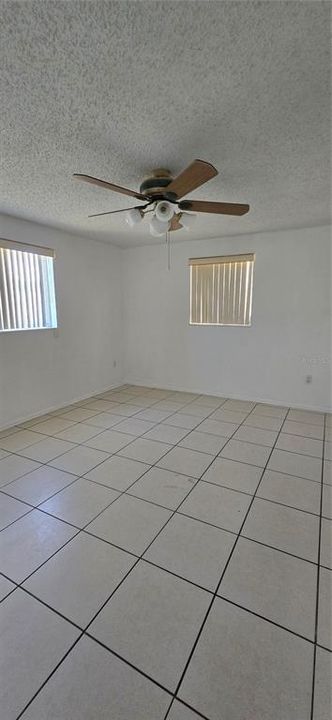 Под контрактом: $189,999 (2 спален, 1 ванн, 848 Квадратных фут)