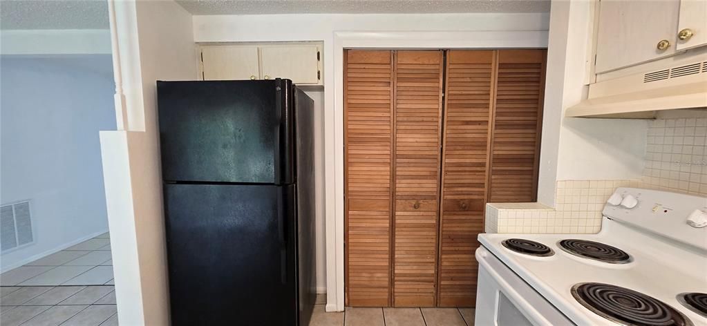 Под контрактом: $189,999 (2 спален, 1 ванн, 848 Квадратных фут)