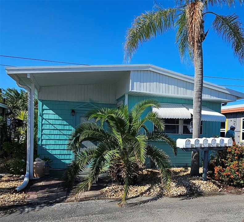 最近售出: $39,900 (1 贝兹, 1 浴室, 564 平方英尺)