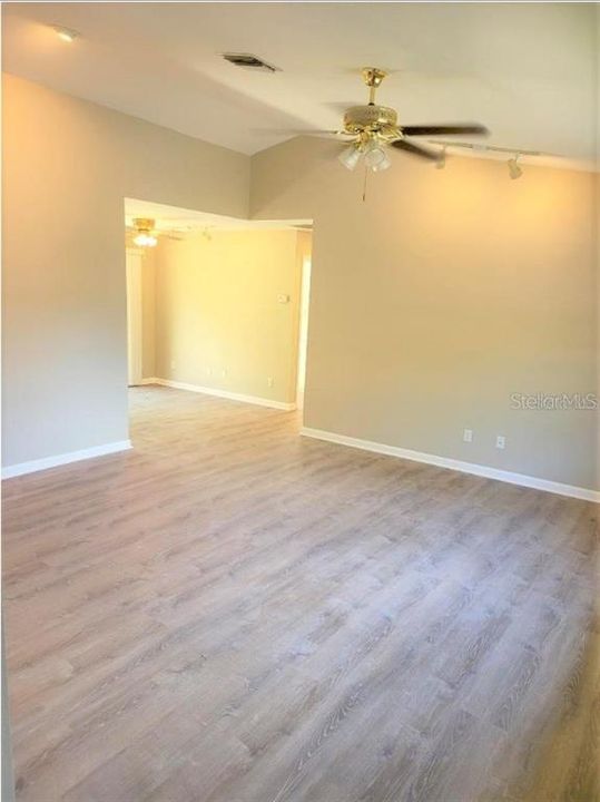 For Rent: $1,800 (2 beds, 2 baths, 1493 Square Feet)