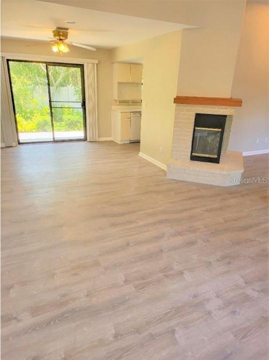 For Rent: $1,800 (2 beds, 2 baths, 1493 Square Feet)