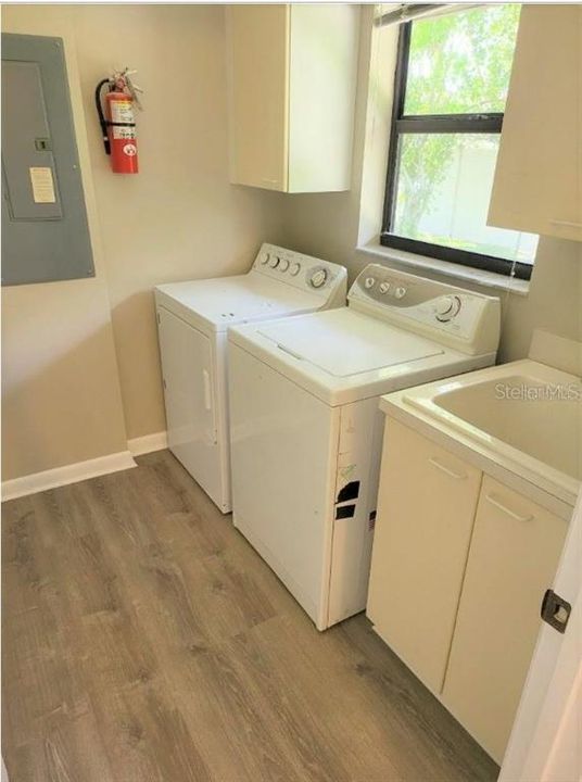 For Rent: $1,800 (2 beds, 2 baths, 1493 Square Feet)