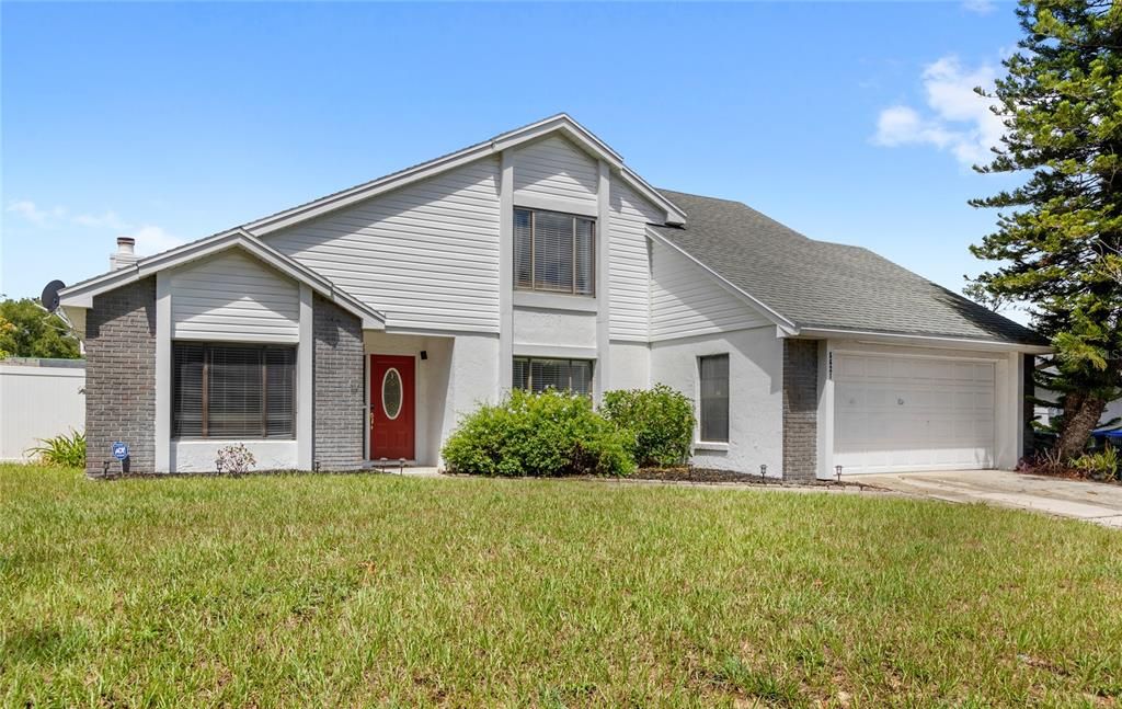 Recently Sold: $390,000 (3 beds, 2 baths, 1946 Square Feet)