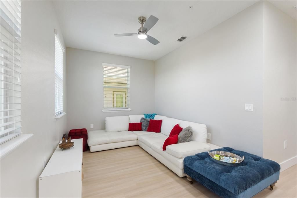 待售: $525,000 (3 贝兹, 2 浴室, 2149 平方英尺)