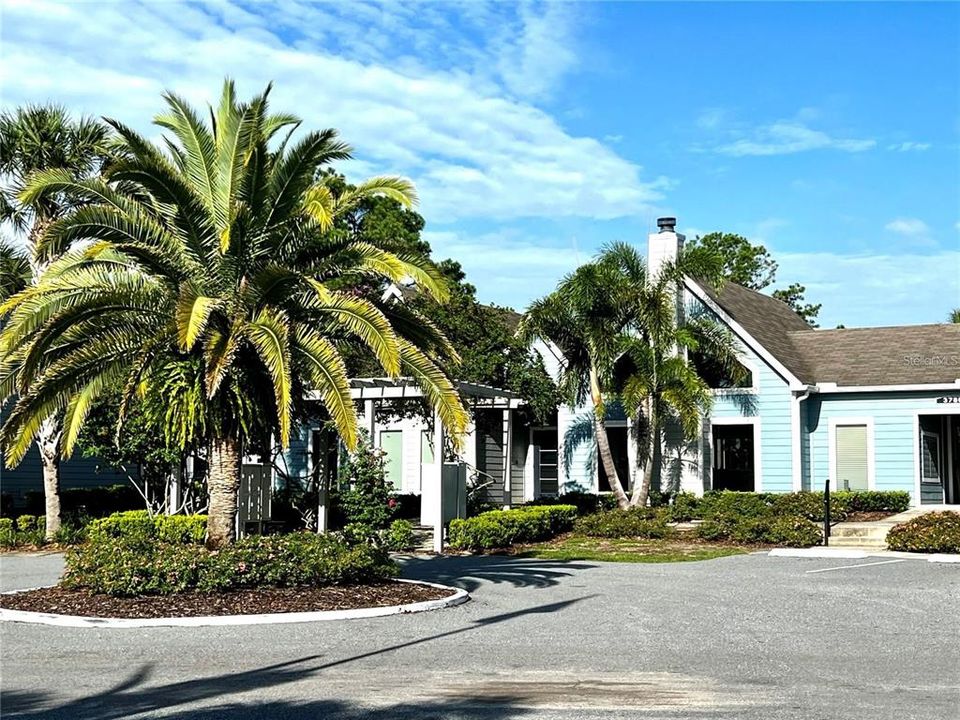 Active With Contract: $175,999 (2 beds, 1 baths, 768 Square Feet)