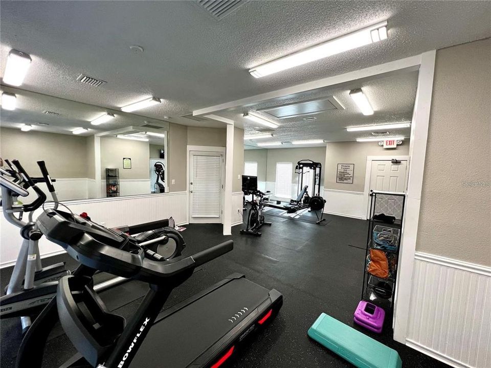 Active With Contract: $175,999 (2 beds, 1 baths, 768 Square Feet)