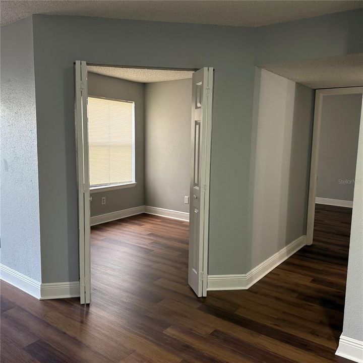 Active With Contract: $175,999 (2 beds, 1 baths, 768 Square Feet)