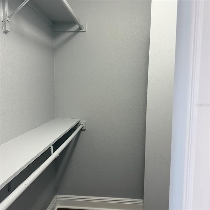 Active With Contract: $175,999 (2 beds, 1 baths, 768 Square Feet)