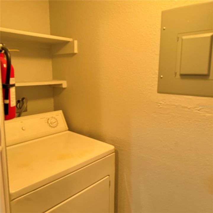 Active With Contract: $175,999 (2 beds, 1 baths, 768 Square Feet)