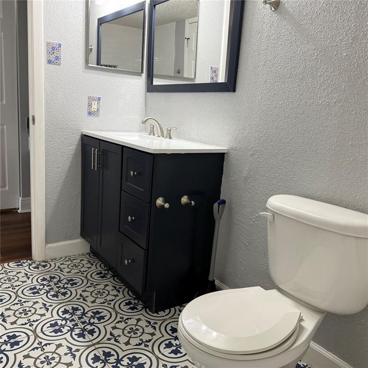 Active With Contract: $175,999 (2 beds, 1 baths, 768 Square Feet)