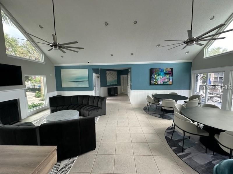 Active With Contract: $175,999 (2 beds, 1 baths, 768 Square Feet)