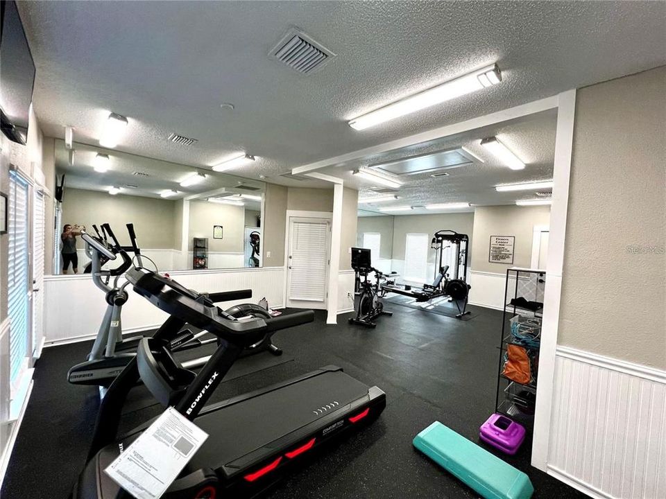 Active With Contract: $175,999 (2 beds, 1 baths, 768 Square Feet)