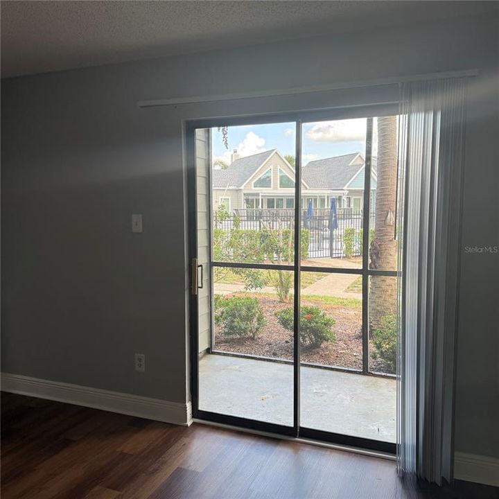 Active With Contract: $175,999 (2 beds, 1 baths, 768 Square Feet)