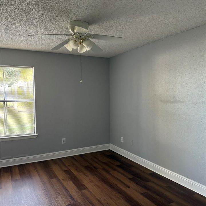 Active With Contract: $175,999 (2 beds, 1 baths, 768 Square Feet)