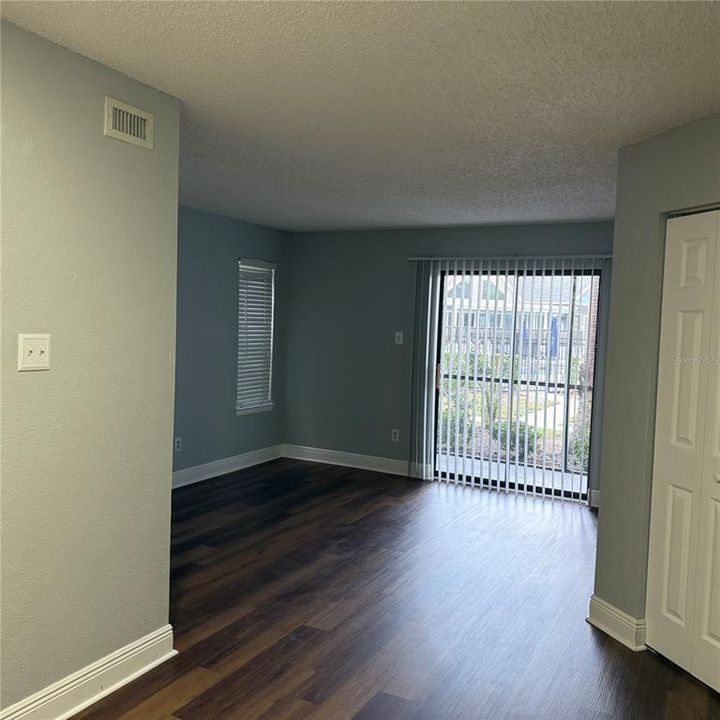 Active With Contract: $175,999 (2 beds, 1 baths, 768 Square Feet)