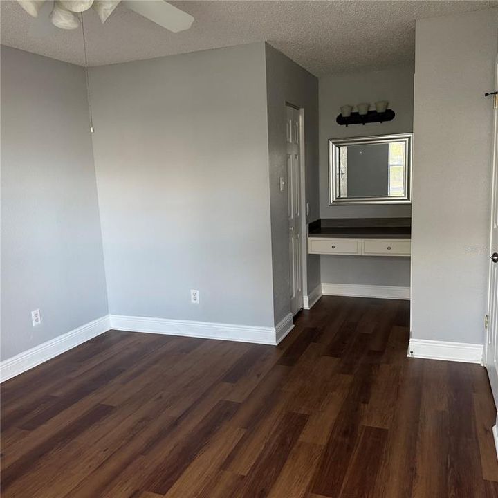 Active With Contract: $175,999 (2 beds, 1 baths, 768 Square Feet)