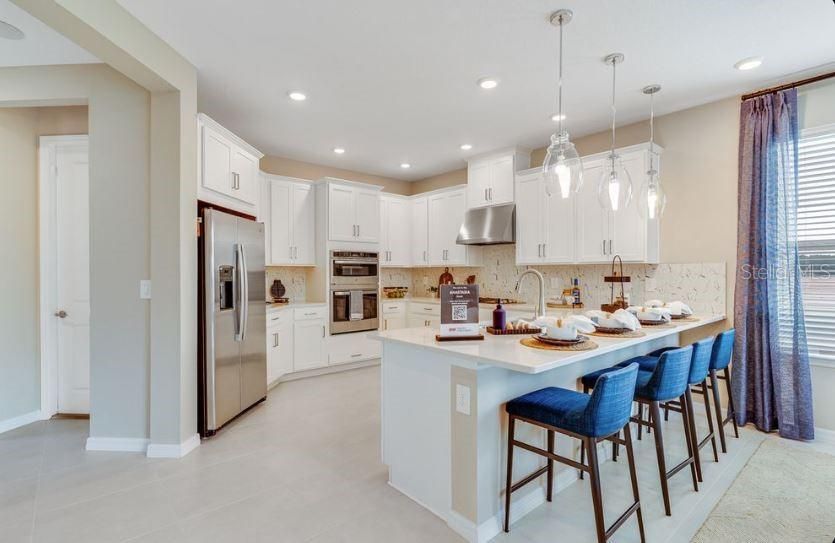 Active With Contract: $535,000 (4 beds, 3 baths, 2582 Square Feet)