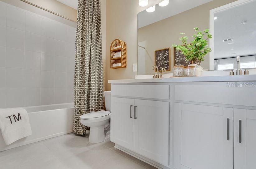 Active With Contract: $535,000 (4 beds, 3 baths, 2582 Square Feet)