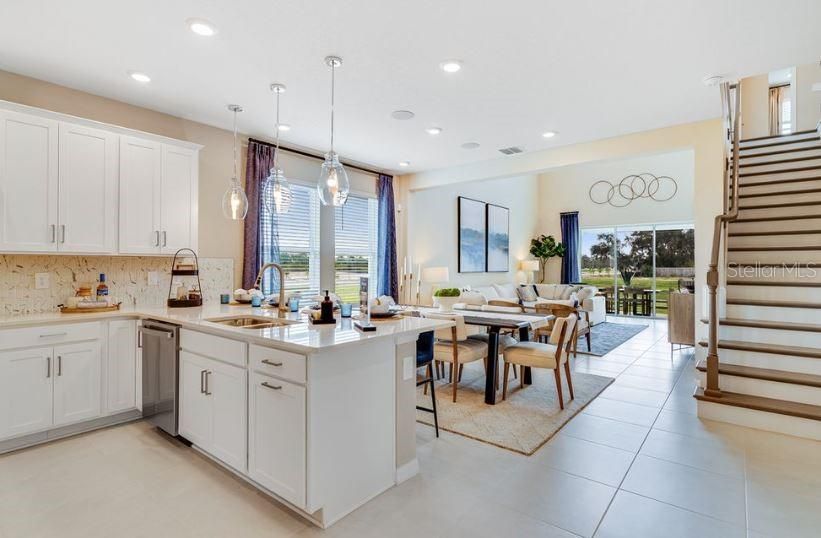 Active With Contract: $535,000 (4 beds, 3 baths, 2582 Square Feet)