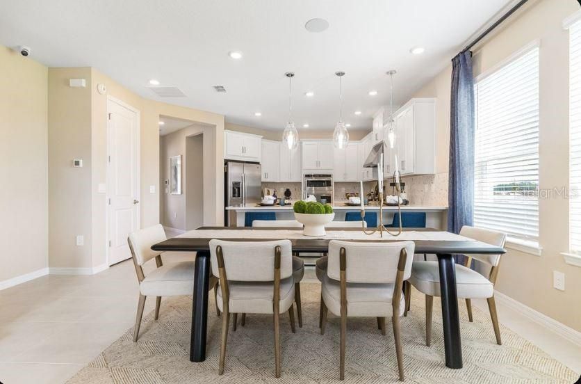 Active With Contract: $535,000 (4 beds, 3 baths, 2582 Square Feet)