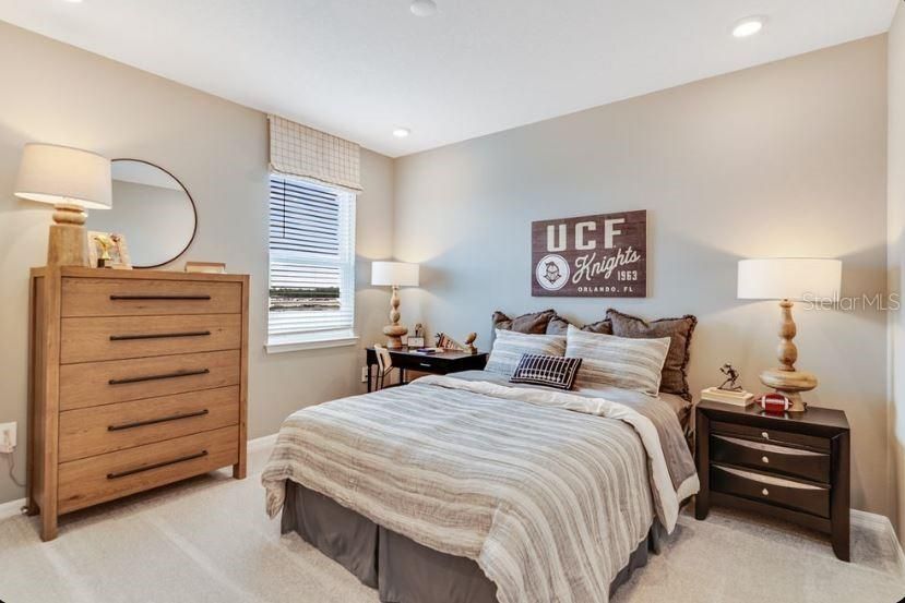 Active With Contract: $535,000 (4 beds, 3 baths, 2582 Square Feet)