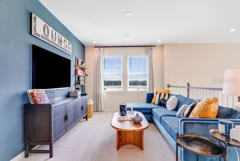 Active With Contract: $535,000 (4 beds, 3 baths, 2582 Square Feet)