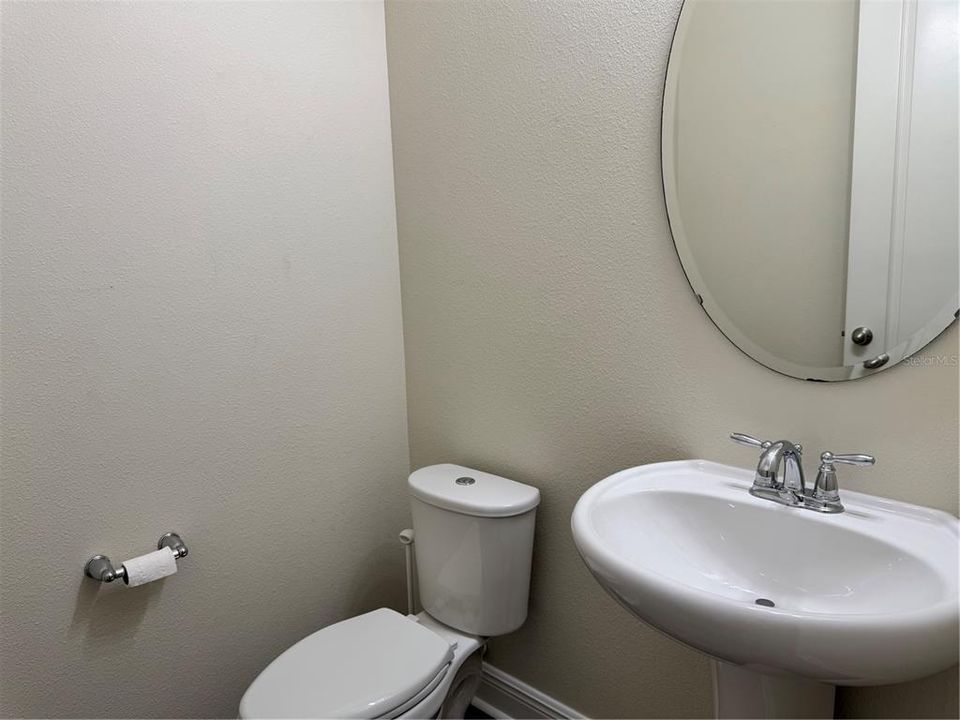 En Venta: $395,000 (4 camas, 3 baños, 2168 Pies cuadrados)