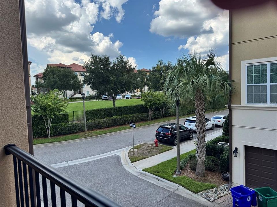 En Venta: $395,000 (4 camas, 3 baños, 2168 Pies cuadrados)