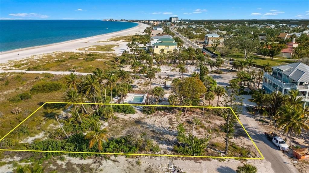 待售: $2,495,000 (0.37 acres)