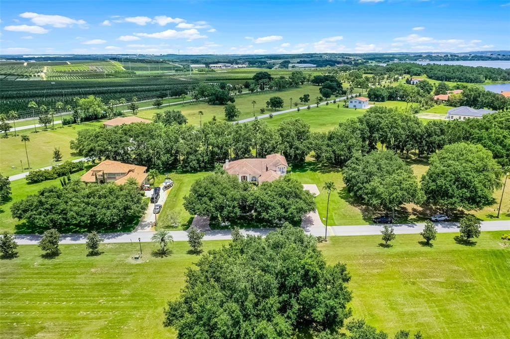 For Sale: $980,000 (5 beds, 4 baths, 4106 Square Feet)