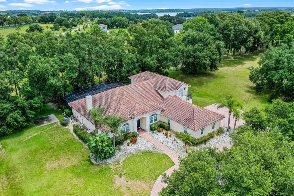 For Sale: $980,000 (5 beds, 4 baths, 4106 Square Feet)