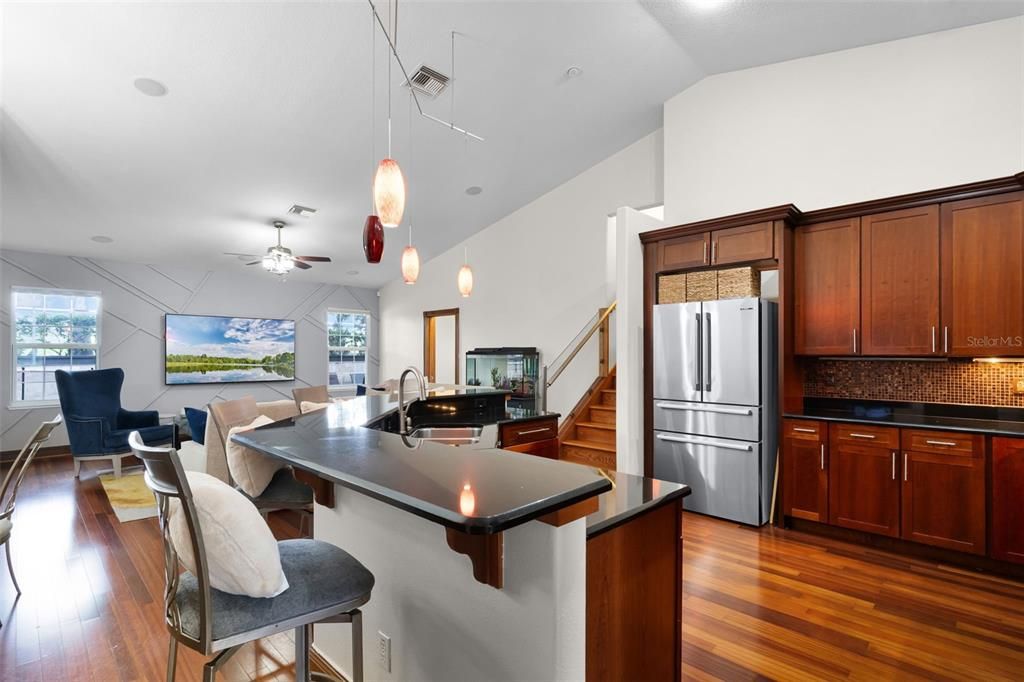 For Sale: $980,000 (5 beds, 4 baths, 4106 Square Feet)