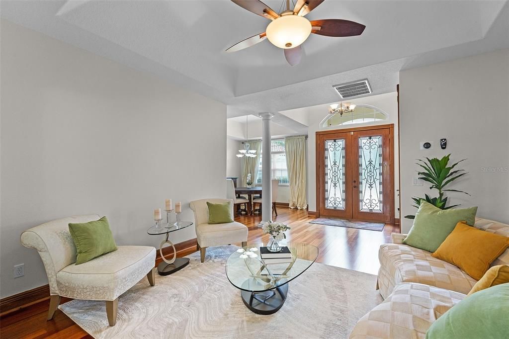 For Sale: $980,000 (5 beds, 4 baths, 4106 Square Feet)