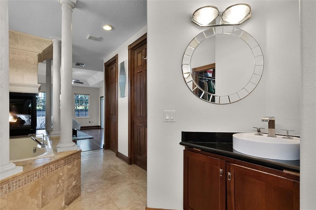 For Sale: $980,000 (5 beds, 4 baths, 4106 Square Feet)