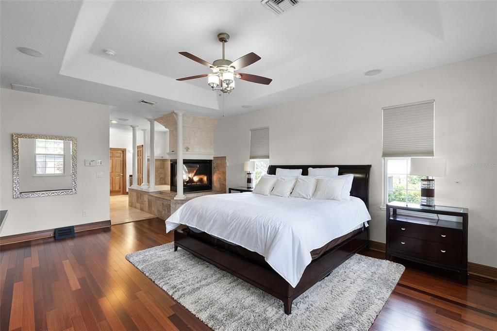 For Sale: $980,000 (5 beds, 4 baths, 4106 Square Feet)