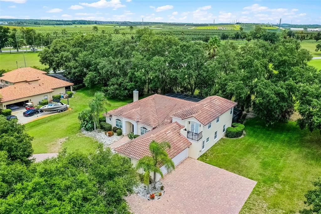 For Sale: $980,000 (5 beds, 4 baths, 4106 Square Feet)