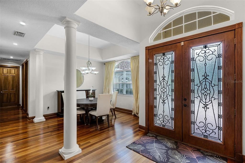 For Sale: $980,000 (5 beds, 4 baths, 4106 Square Feet)