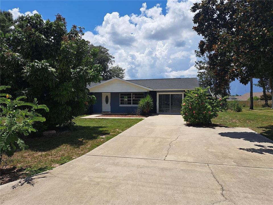 For Rent: $2,250 (3 beds, 2 baths, 1593 Square Feet)