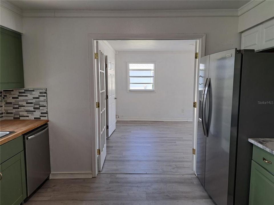 For Rent: $2,250 (3 beds, 2 baths, 1593 Square Feet)