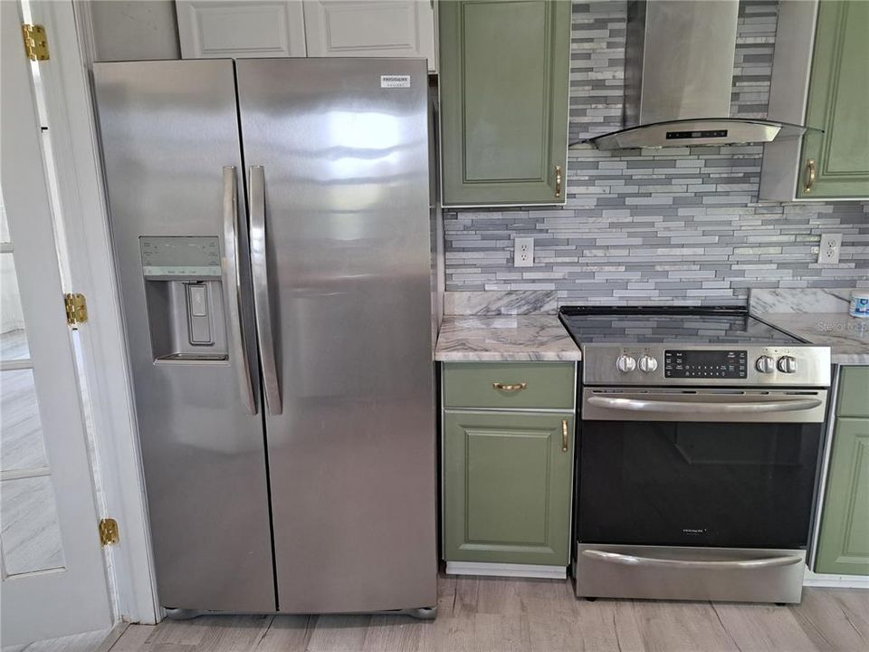 For Rent: $2,250 (3 beds, 2 baths, 1593 Square Feet)