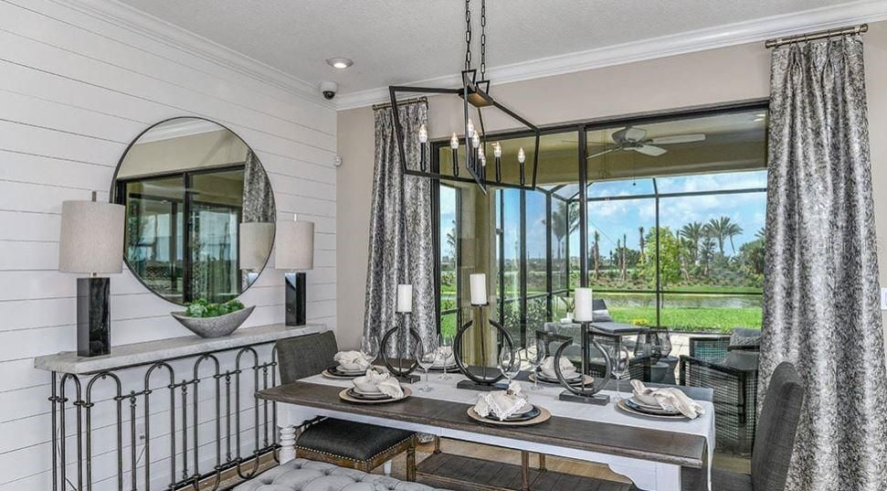 合同活跃: $475,000 (4 贝兹, 2 浴室, 2197 平方英尺)