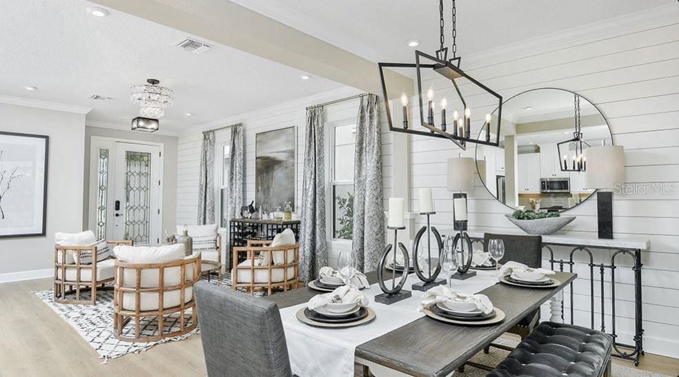 合同活跃: $475,000 (4 贝兹, 2 浴室, 2197 平方英尺)